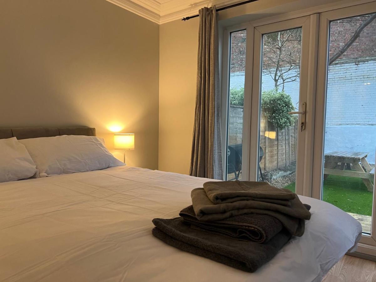 Lovely 2-Bedroom Victorian Flats London Eksteriør billede