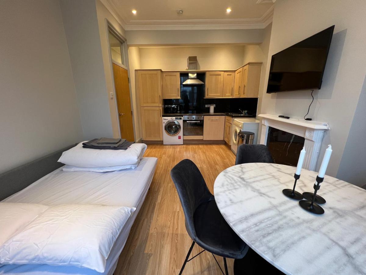 Lovely 2-Bedroom Victorian Flats London Eksteriør billede