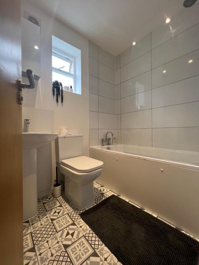 Lovely 2-Bedroom Victorian Flats London Eksteriør billede
